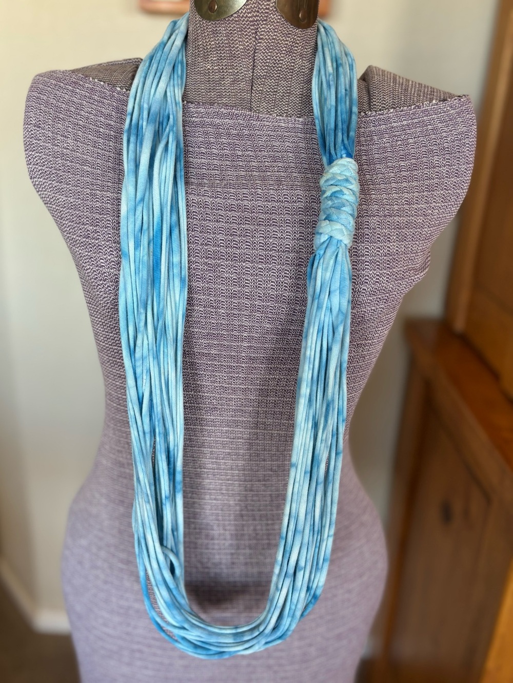 Tie dyed infinity spaghetti T-shirt scarf. Personally handmade! Blue and white. - Picture 4 of 4